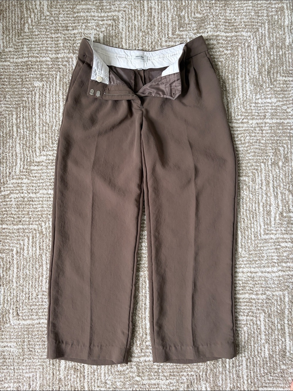 Aritzia taupe pants